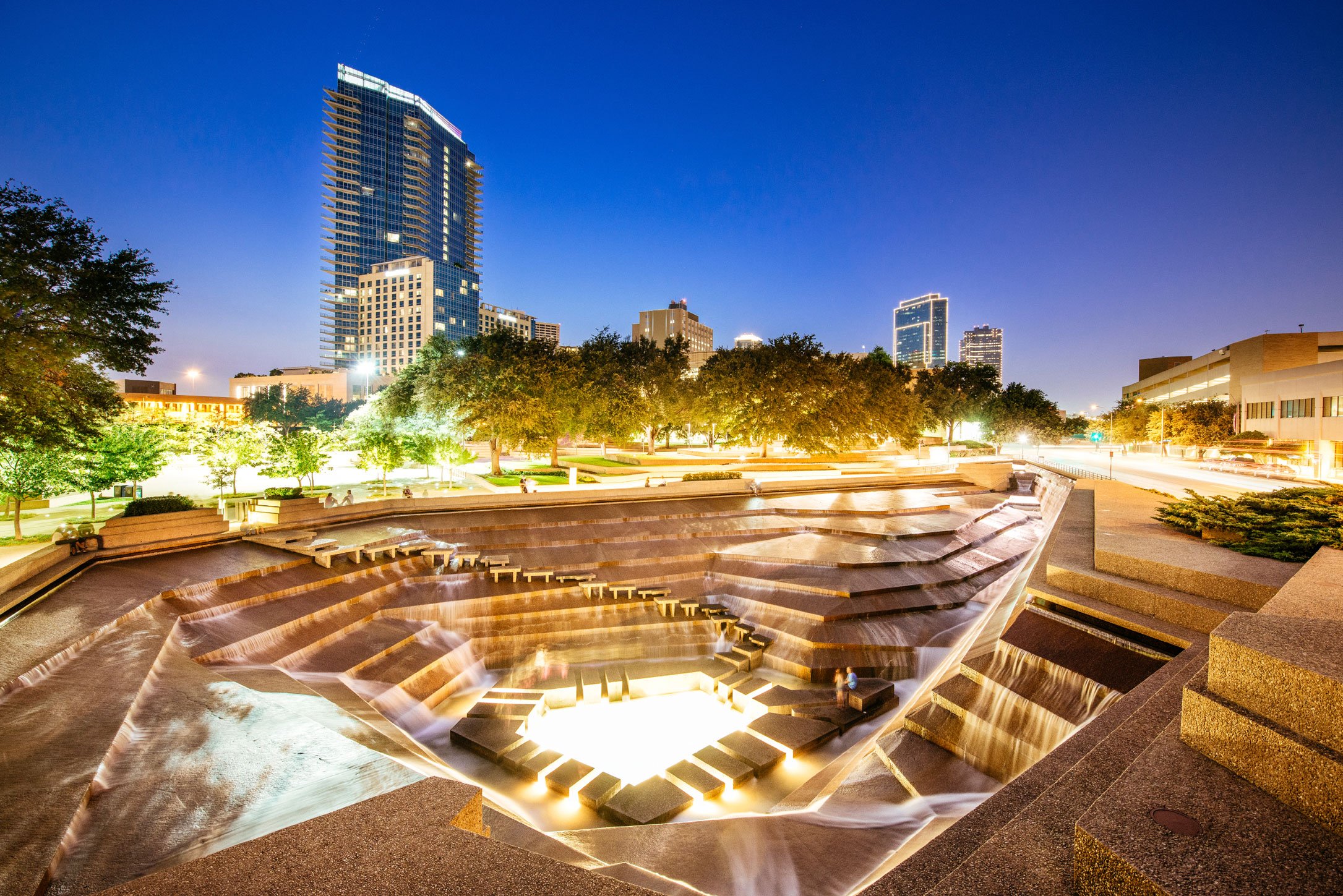 fort-worth-tx-iStock_000027382056_Large